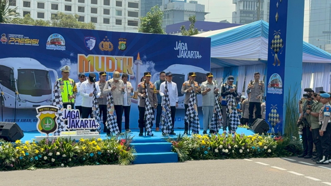 Kapolri Lepas 4009 Peserta Mudik Gratis Polri Presisi 2026 Menuju Jateng dan DIY