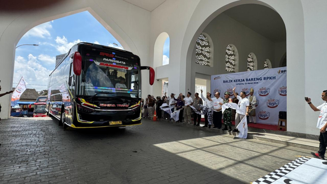 BPKH Lepas 675 Perantau Lampung ke Pulau Jawa