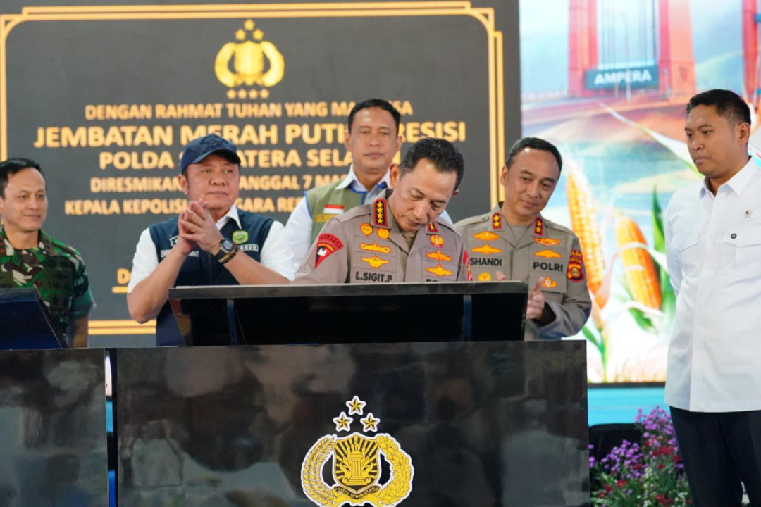 Kapolri Resmikan 57 Jembatan Merah Putih di Sumsel