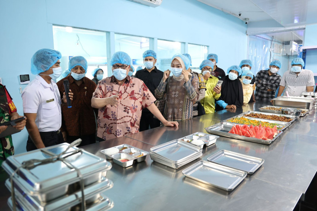 Ketua DPRD Sumbar: Program MBG Gerakkan Ekonomi Lokal