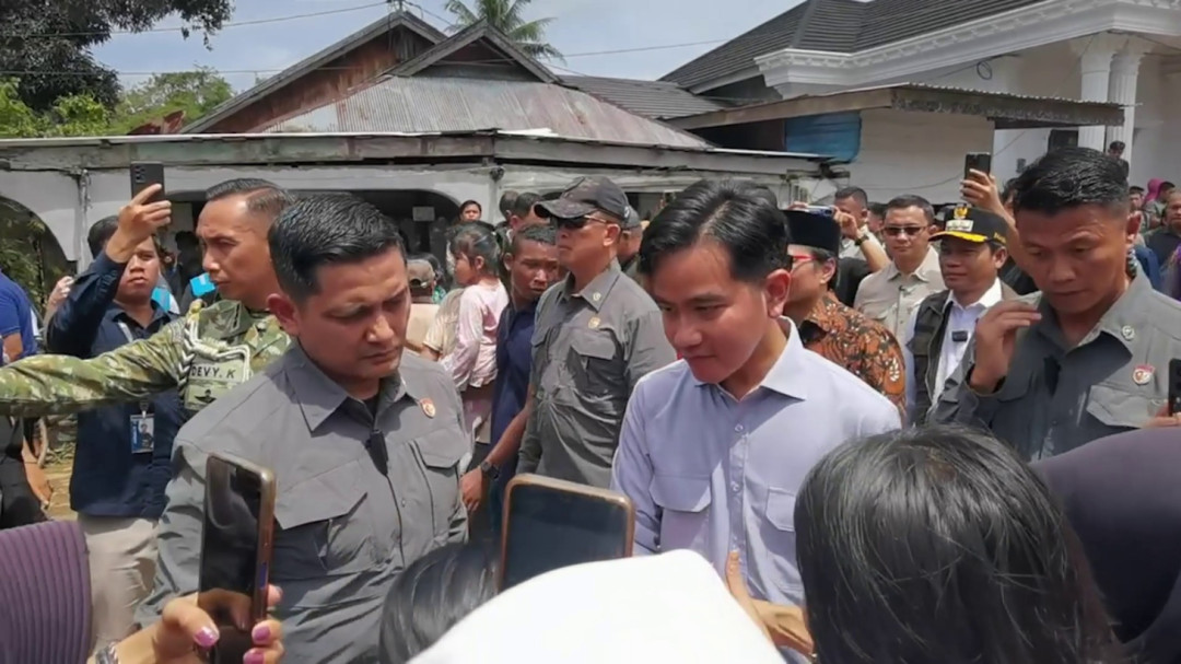 Kedatangan Wapres Disambut Hangat Warga Juuh