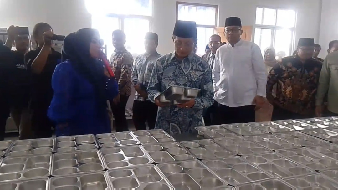 Menag dan BGN Resmikan Dapur Baru Program Makan Bergizi Gratis di Karawang