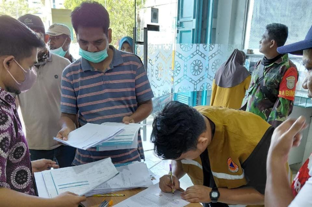 BNPB Salurkan Dana Tunggu Hunian untuk 27 KK Terdampak Banjir di Pidie Jaya