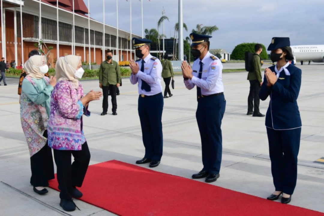 Iriana Jokowi dan Wury Ma'ruf Amin Bertolak ke Sumatera Selatan untuk Mensosialisasikan Pilah Sampah