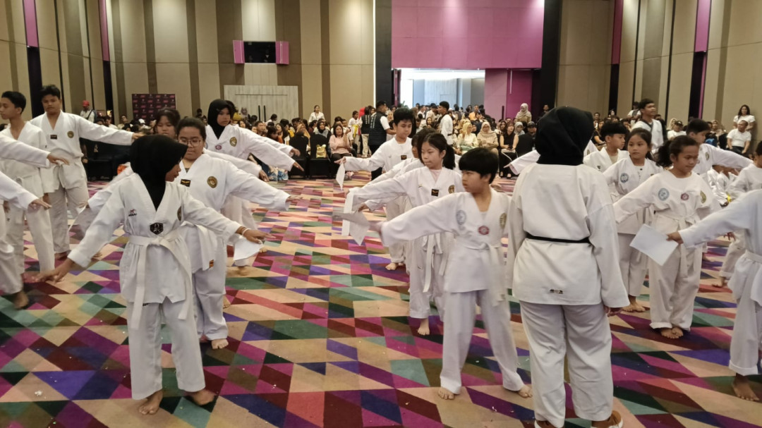 Diikuti 220 Peserta, Eagle Riau Taekwondo Gelar UKT Sabuk Mandiri