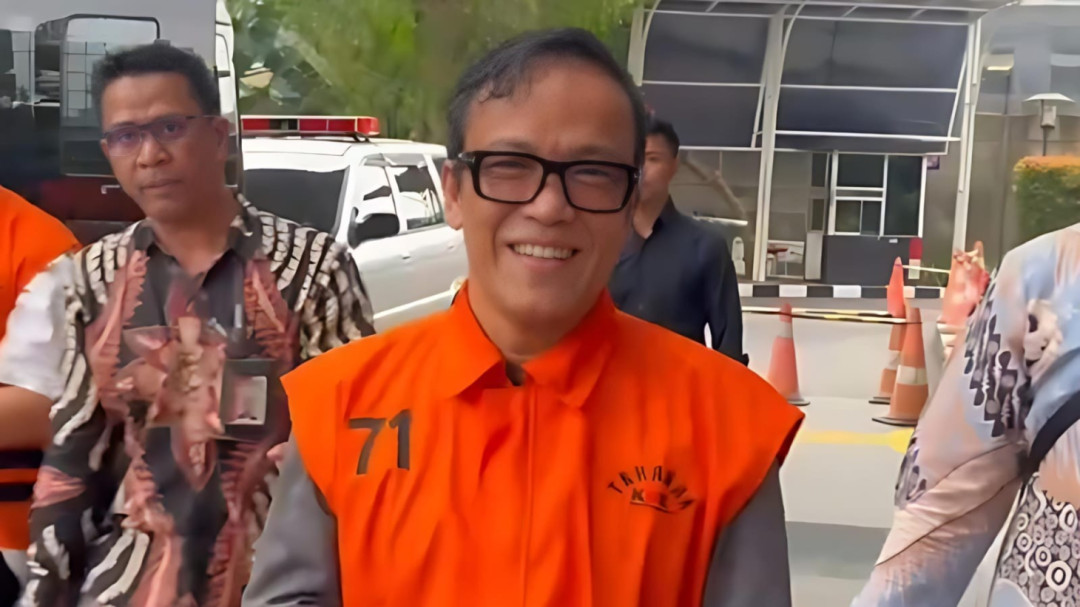 Eks Wamenaker Noel Bungkam soal 2 Mobil Belum Diserahkan ke KPK