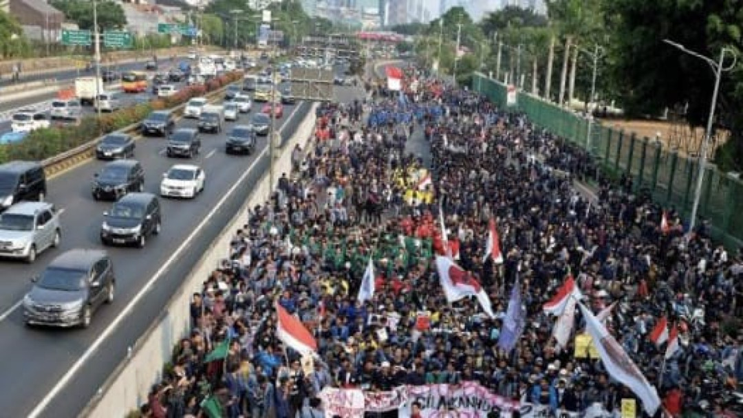 Polisi Imbau Pengendara Hindari Jalan Tertentu saat Aksi May Day di Monas