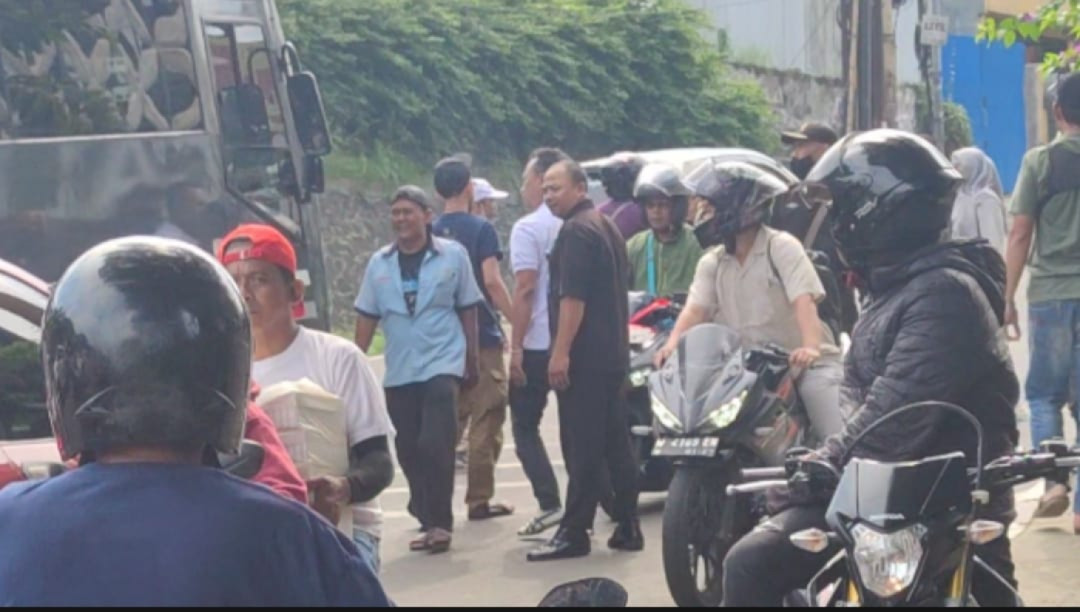 Tabrakan Kecil Picu Kemacetan Panjang di Jalur Puncak