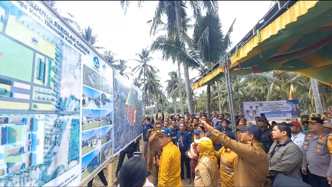 Wamendiktisainstek Tinjau Calon Lokasi Pembangunan Sekolah Garuda di Boalemo