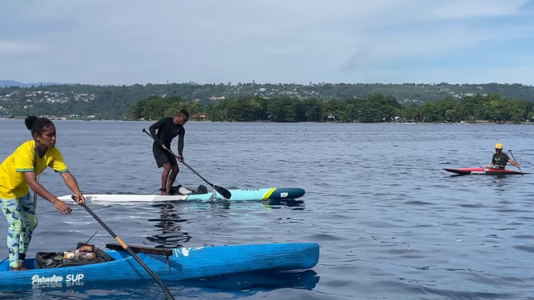 Sambut HUT PI ke-171, PODSI Papua Barat Gelar Aksi Bersih Laut di Teluk Sawaibu