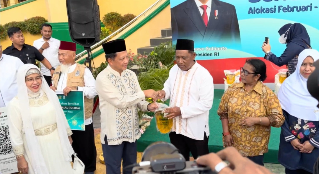 Pemerintah Salurkan Bantuan Pangan kepada Masyarakat Tanjungpinang