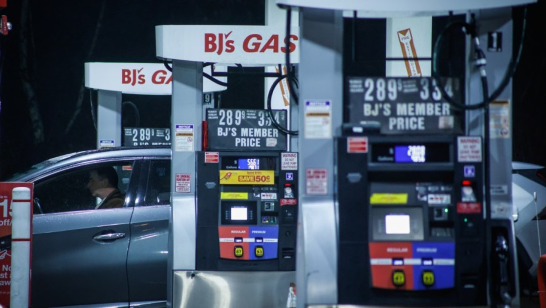 Harga Bensin AS Melonjak Tajam Imbas Serangan ke Iran