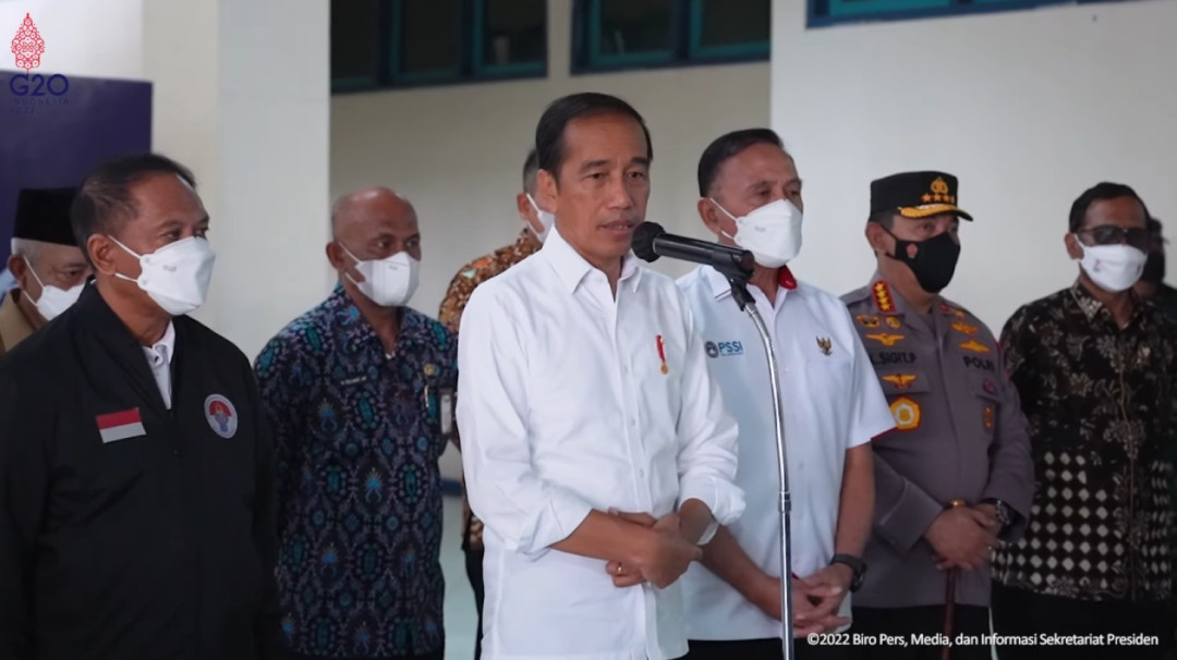 Kunjungi Kanjuruhan, Presiden Minta Seluruh Stadion Sepak Bola Indonesia Diaudit
