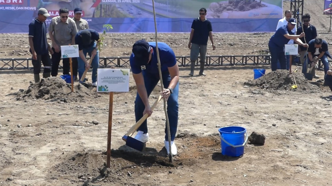 Penanaman Pohon di Tol Jogja–Solo Perkuat Infrastruktur Hijau