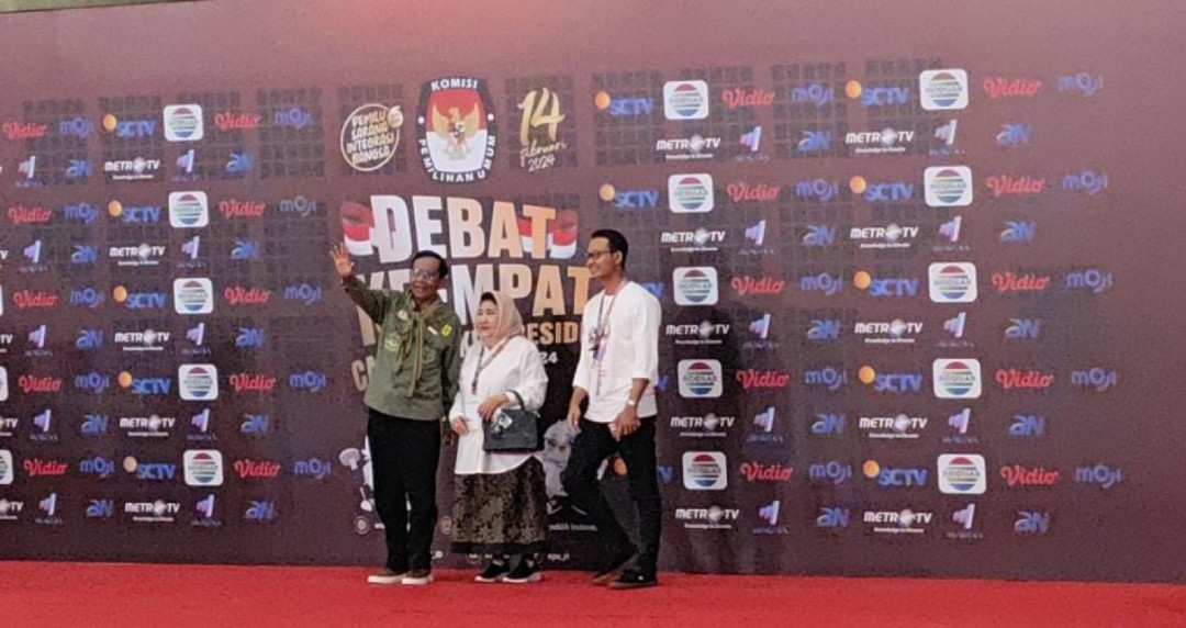 Hadiri Debat ke-4, Mahfud MD Berpenampilan Seperti Mapala