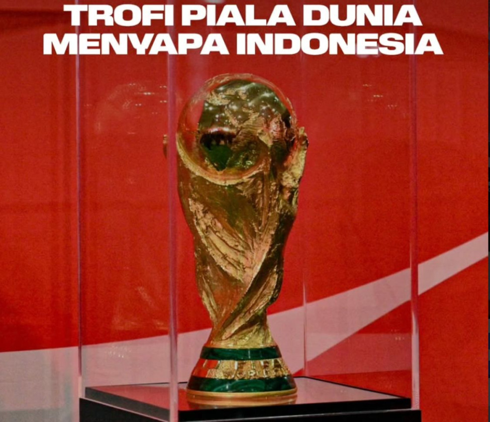 Ponaryo Astaman: Kilau Trofi FIFA Picu Motivasi Menuju Tahun 2030