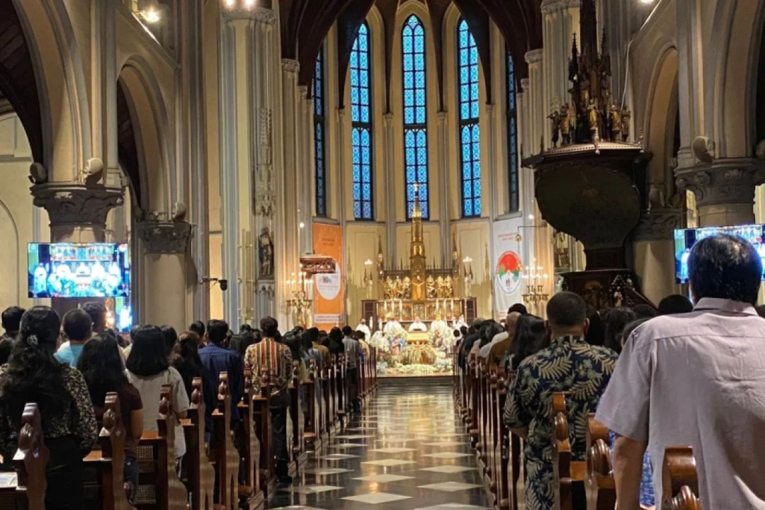 Gereja Katedral Jakarta Dipersiapkan untuk Misa Kamis Putih
