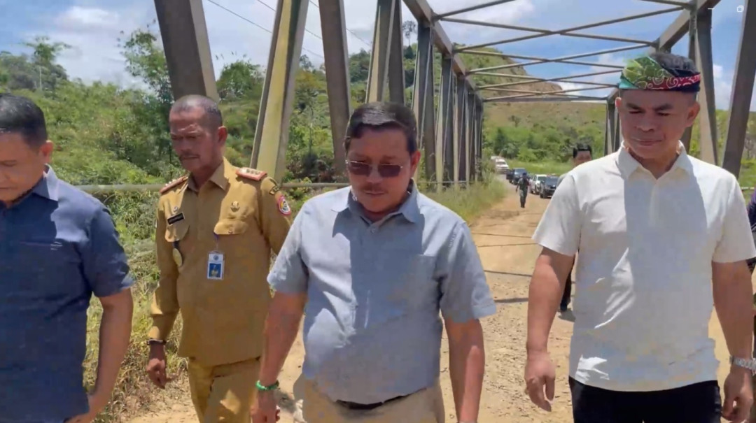 Wagub Kaltara Soroti Infrastruktur Perbatasan Apau Kayan yang Memprihatinkan