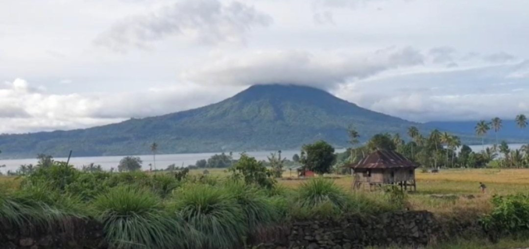 Pesona Danau Ranau Bikin Wisatawan Betah Berlama-lama