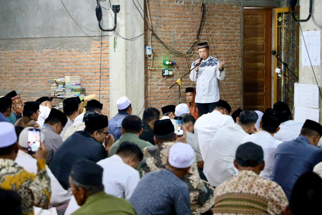 Tarawih Khidmat Bersama Warga Aceh Tamiang