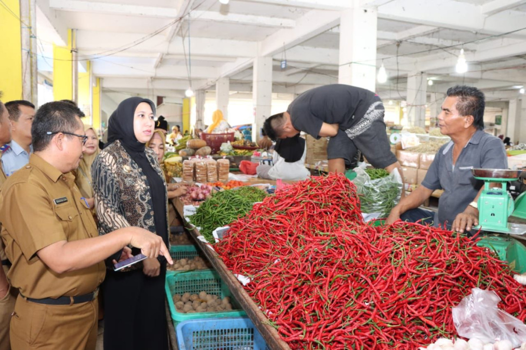 Jelang IdulFitri, Bupati Inhu Sidak ke Pasar Rakyat Rengat