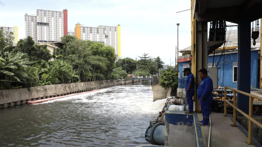 Antisipasi Banjir, SDA DKI Siagakan 1.205 Pompa dan Pasukan Biru