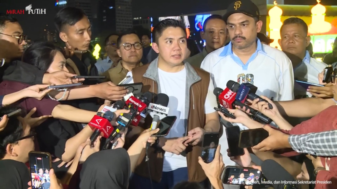 Seskab Teddy: Pasar Murah Monas Libatkan 1.000 PKL, Gerakkan Ekonomi Kerakyatan