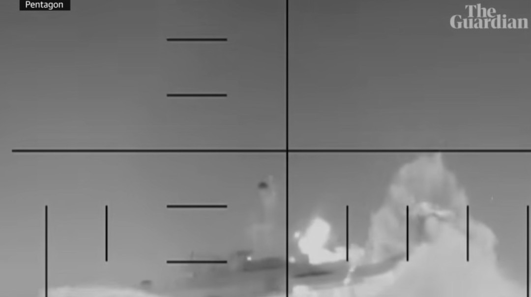 Kapal Perang Iran Karam Diterjang Torpedo AS