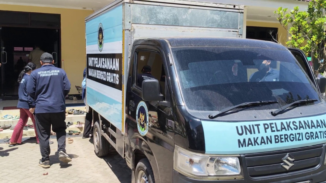 MBG Disalurkan ke Pengungsi Banjir di Martapura