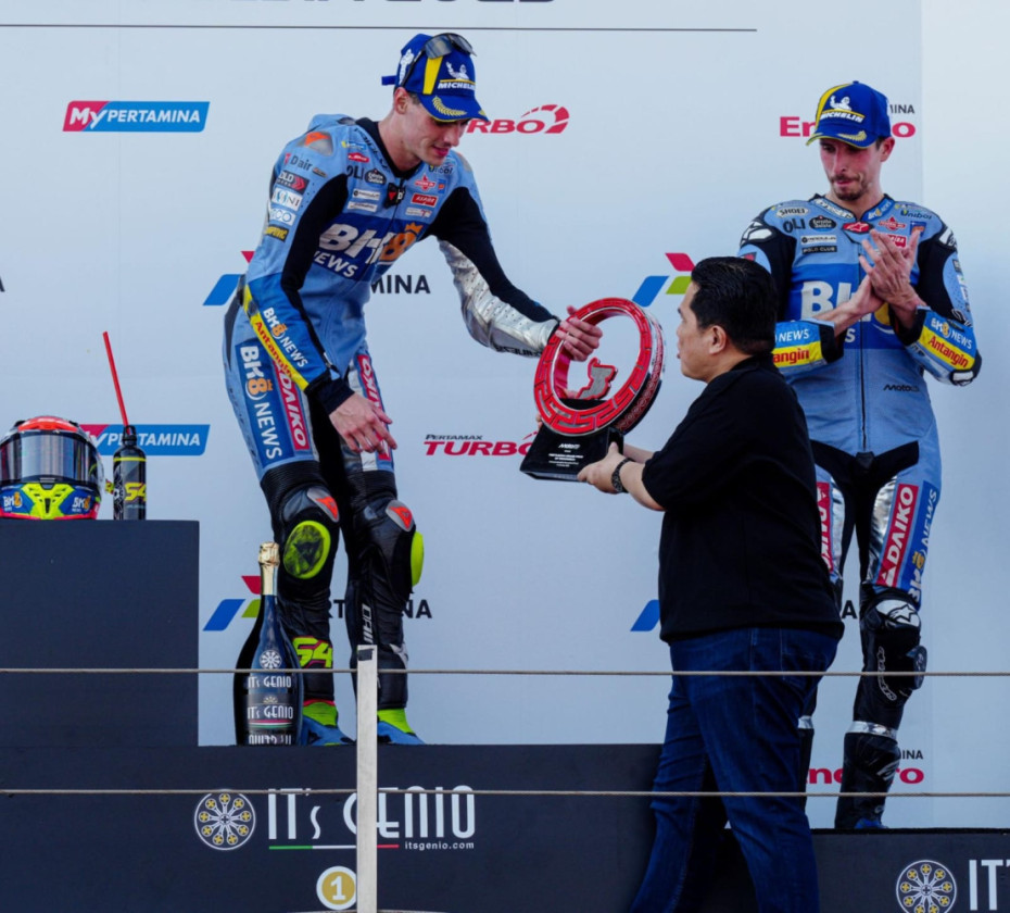 Dari Tangan Pengrajin Yogyakarta, Lahirlah Piala Juara Dunia MotoGP di Mandalika