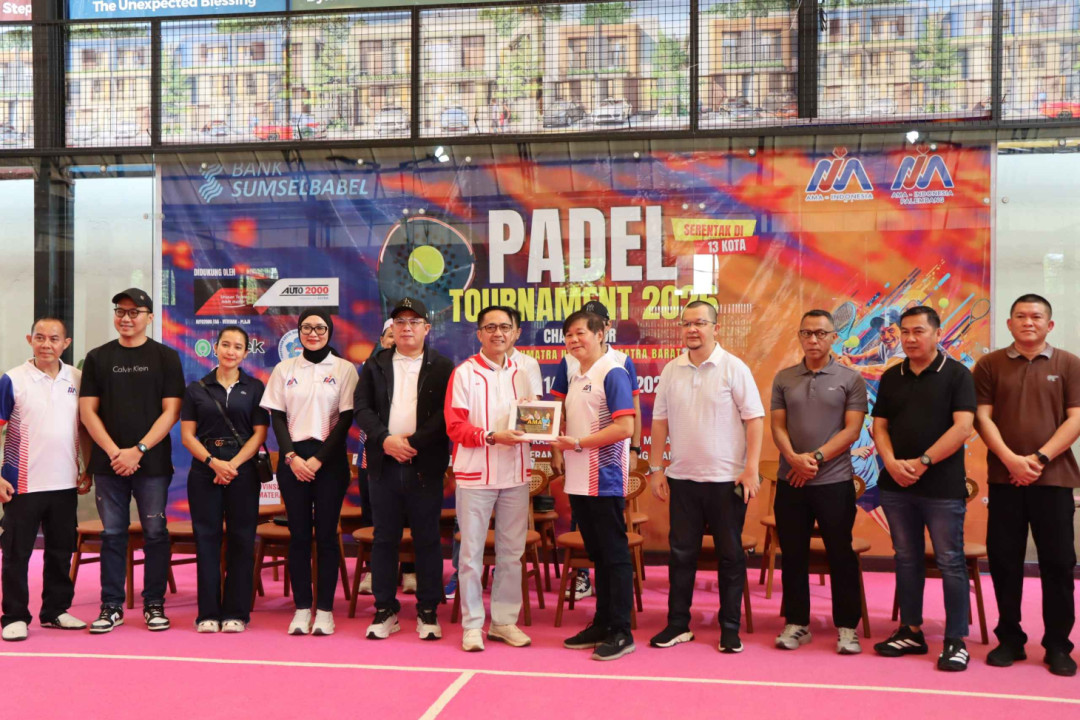PADDEL untuk Kemanusiaan, Ratu Dewa Buka Turnamen AMA Indonesia