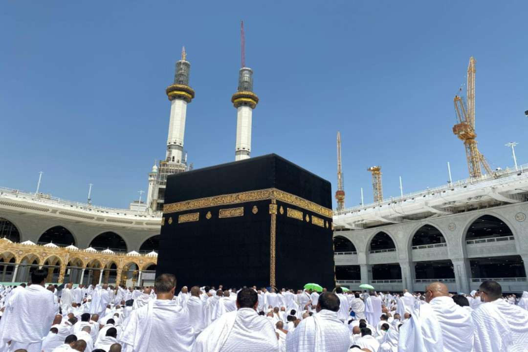 Arab Saudi Batasi Umrah Hanya untuk Warga Lokal Mulai 18 April 2026