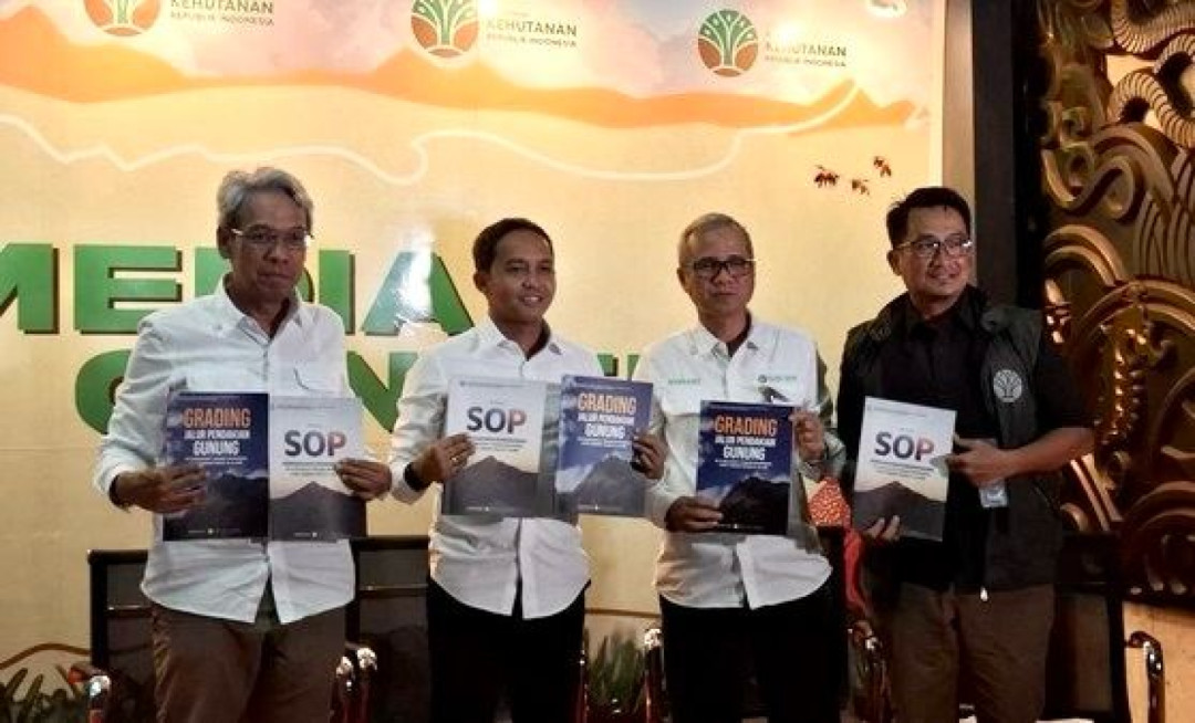 200 Pemandu Rinjani Bersertifikat, Jalur Pendakian Kini Pakai Sistem Grading