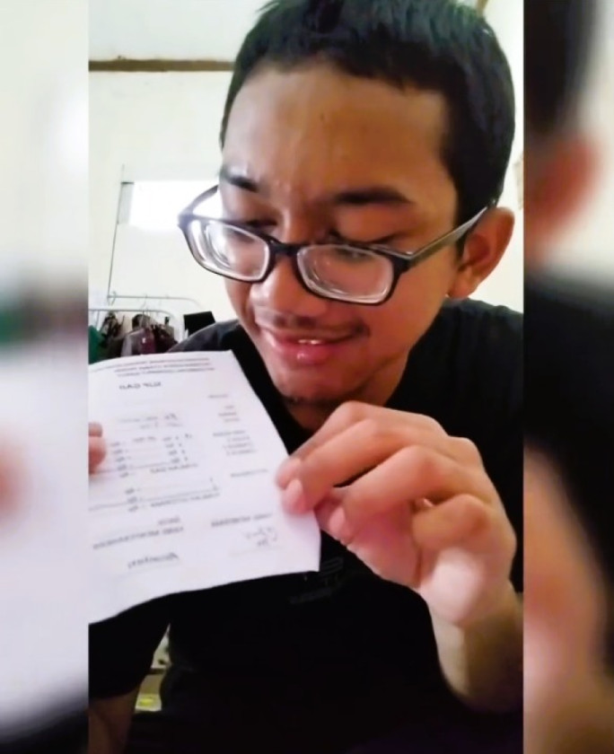 Momen Haru Karyawan MBG Terima Gaji Pertama