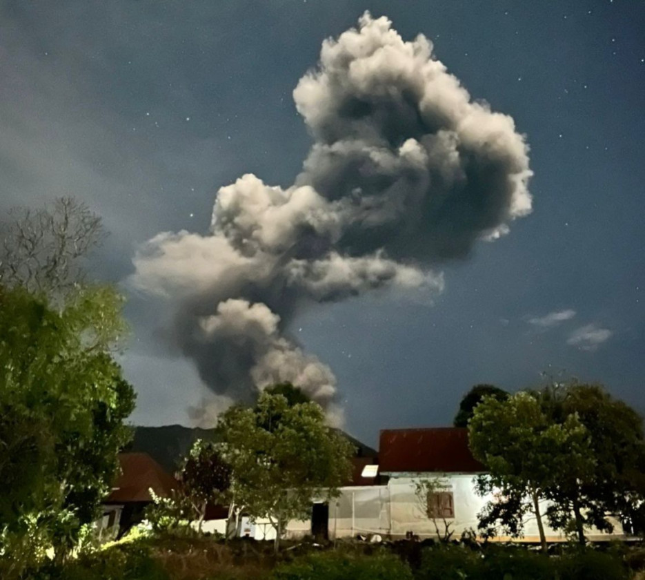Gunung Marapi Sumbar Kembali Erupsi
