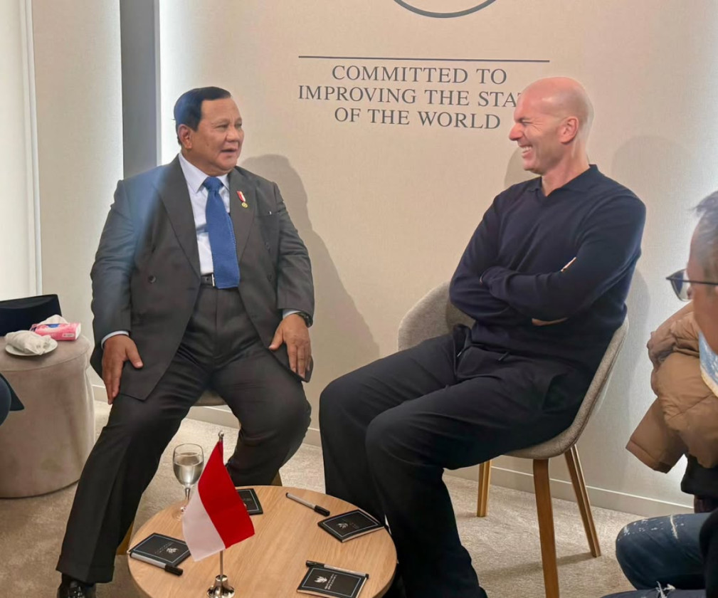 Catatan Seskab Teddy: Strategi Negara Kembangkan Sepak Bola Nasional dari Sang Maestro