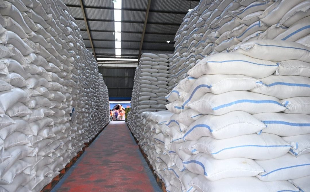 Stok Beras Melimpah, Pangan Aman.