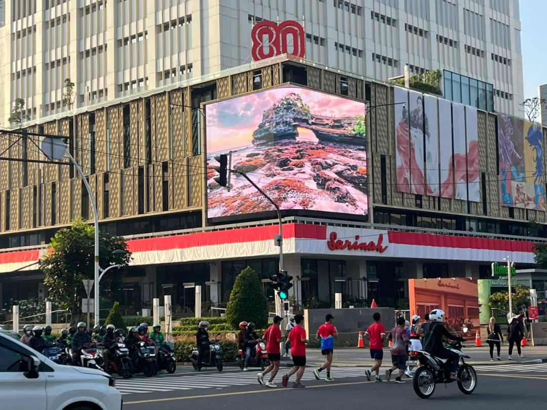 Warga Jakarta Padati Sarinah, Olahraga Pagi di Tengah Persiapan Kirab Kemerdekaan