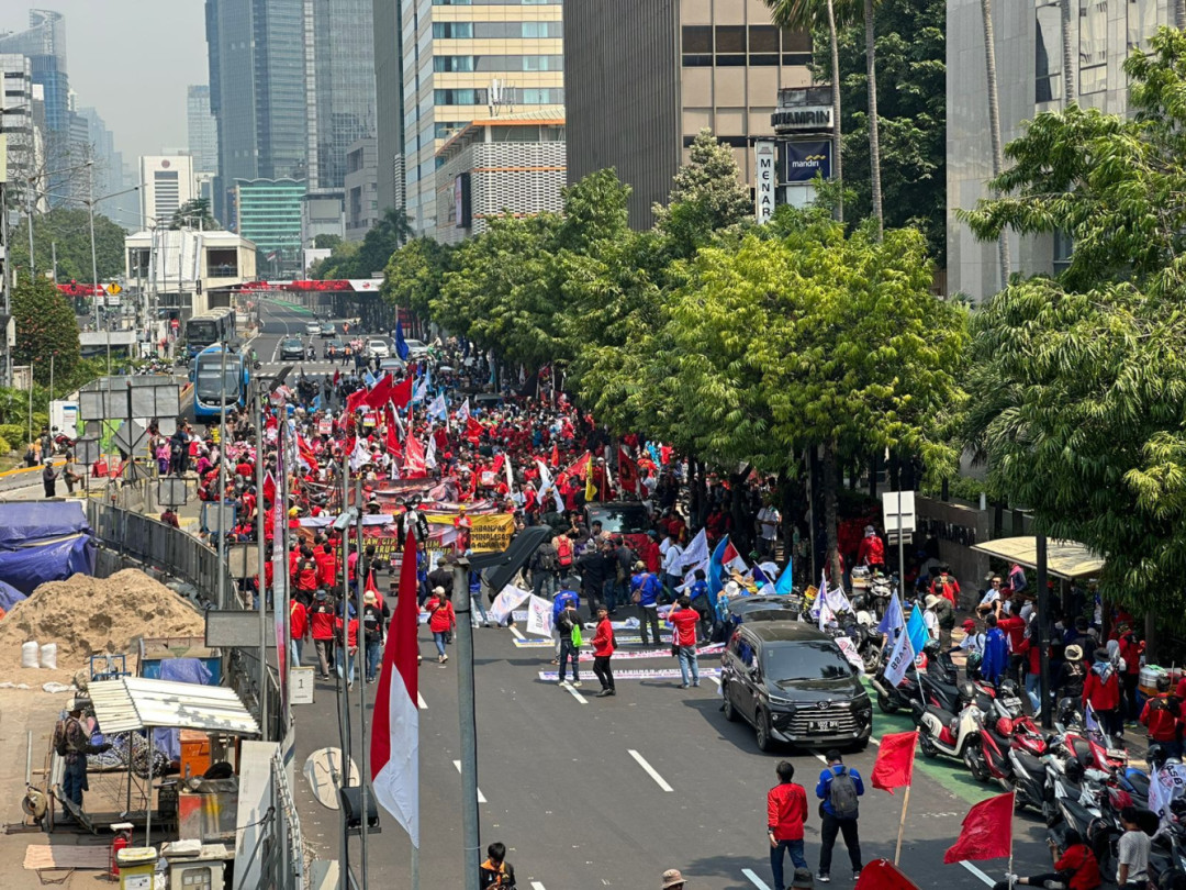 Polisi Terjunkan Ribuan Personel Gabungan Amankan Demo di Depan Gedung DPR/MPR RI