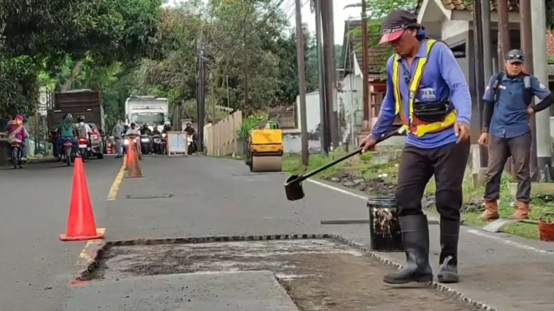 Pemkab Sumedang Percepat Perbaikan Jalan Jelang Arus Mudik Lebaran 2026