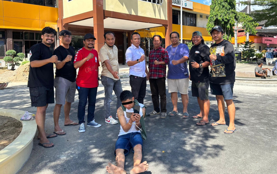 Polisi Ringkus Pelaku Pencuri Ponsel untuk Beli Sabu di Padang