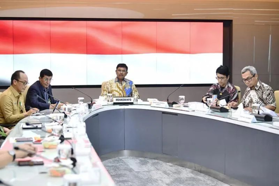 Menkominfo Minta Industri Pastikan Harga STB Terjangkau