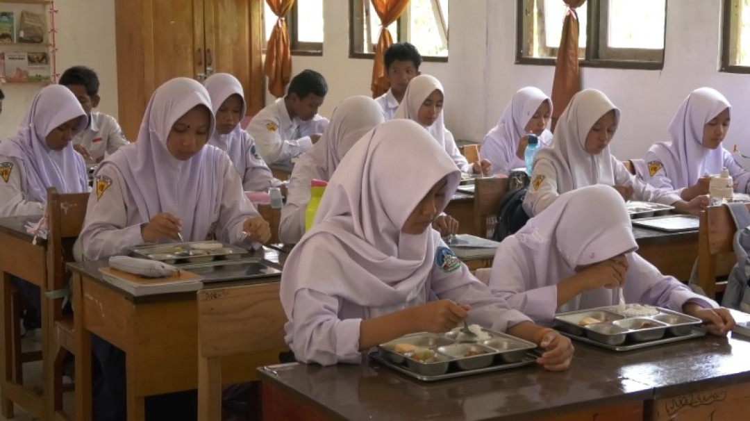 Makanan Gratis Setiap Hari, MBG Banjir Apresiasi dari Sekolah
