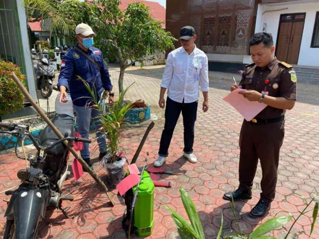 Gakkum Kemenhut Serahkan 3 Tersangka Perambahan Hutan Bentang Seblat ke Kejari