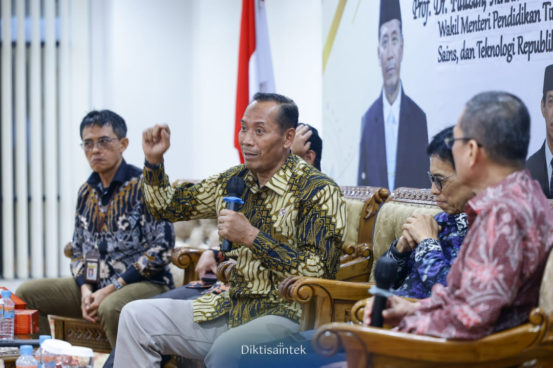 Wamendiktisaintek Dorong Pendidikan Tinggi yang Berdampak di Kalbar