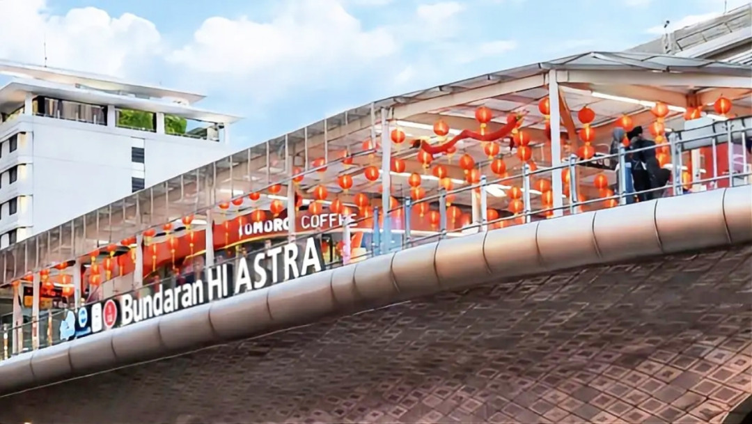 Transjakarta Hadirkan Nuansa Budaya Imlek di Ruang Transportasi Publik