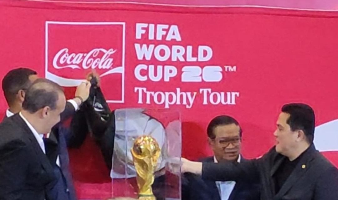 Trofi Piala Dunia FIFA Resmi Dipamerkan di Indonesia