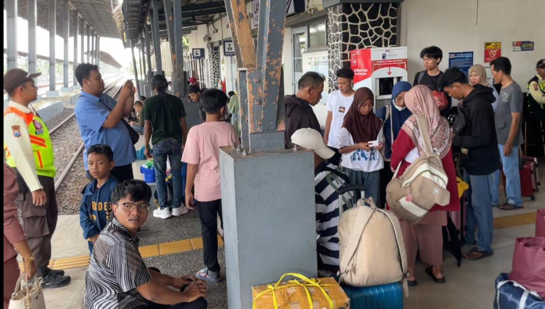 Arus Balik Lebaran, Penumpang KA di Stasiun Lamongan Meningkat Signifikan