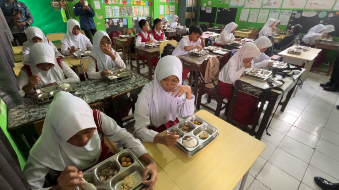 Perluasan MBG di Cirebon, SPPG Kemantren Layani Ribuan Siswa hingga Ibu Hamil