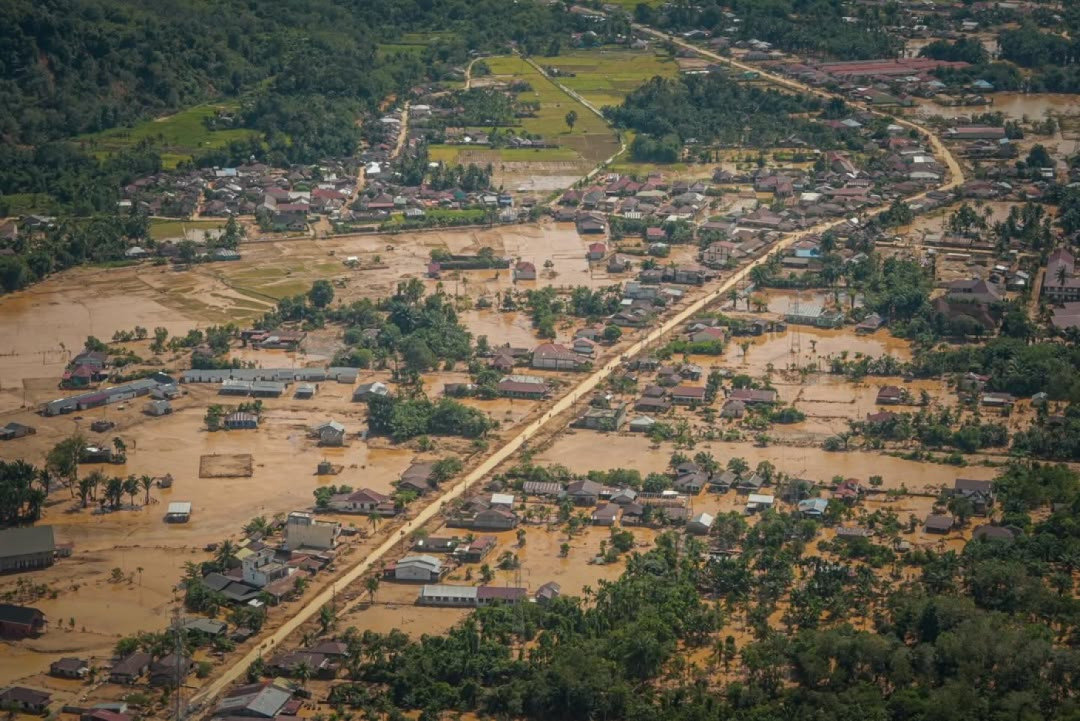 Banjir Sumatra: 990 Meninggal, Ribuan Rumah Hancur